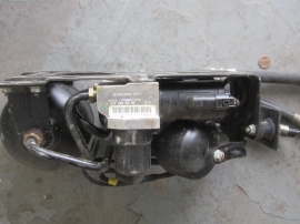 Mercedes Benz - Suspension Valve Block - 2203260031